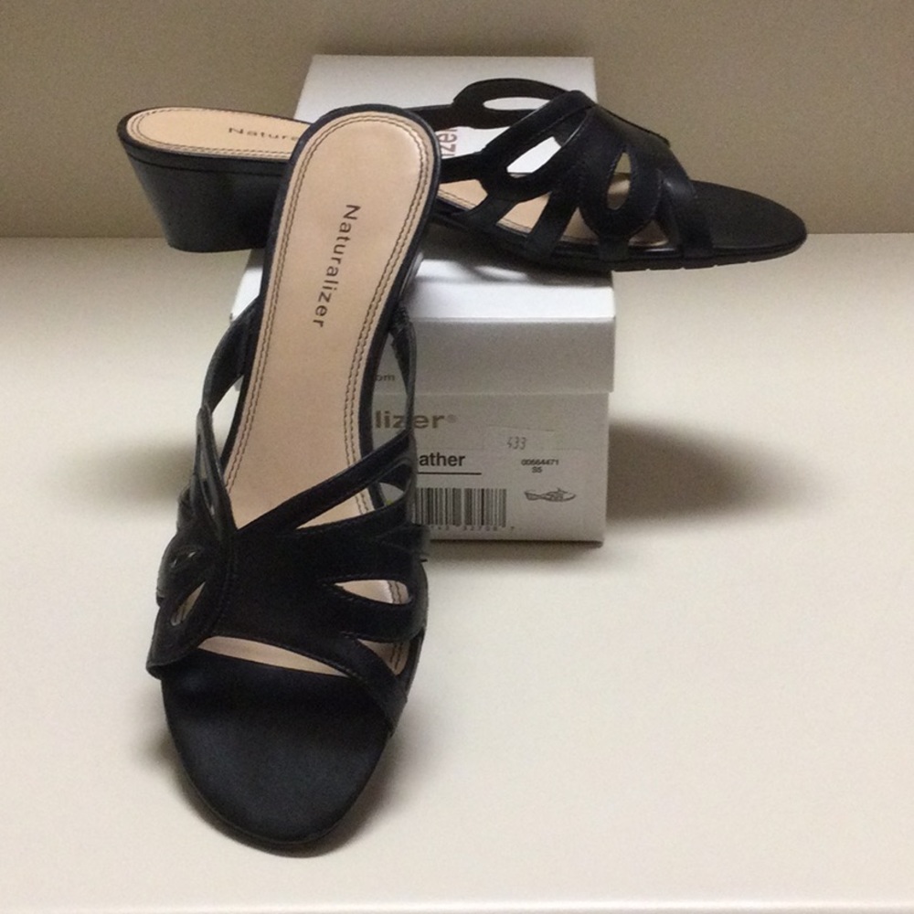 Naturalizer Black Leather Slides